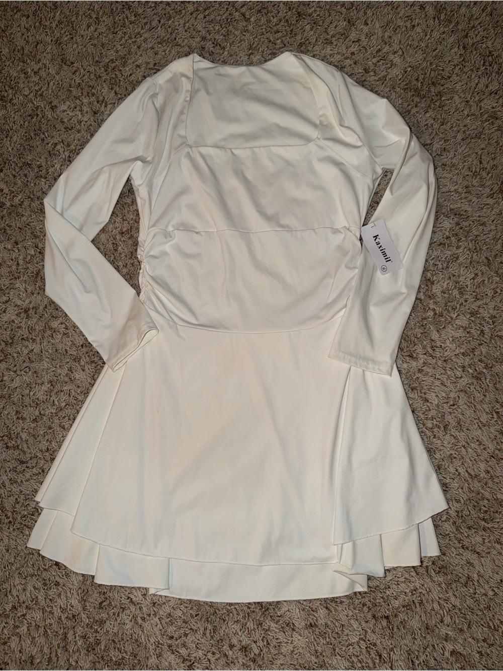 Cream-colored Kaximil short dress with long sleeves and square neck, new with ta